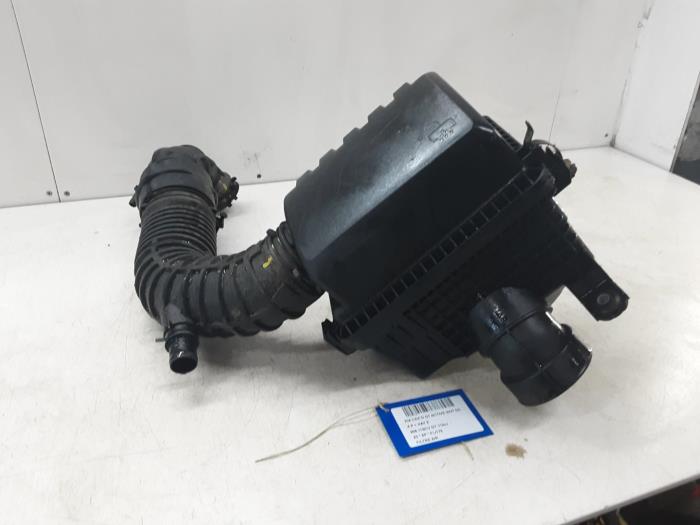 Gebrauchte Luftfilter Kia Ceed Preis € 75,00 Mit Mehrwertsteuer angeboten von Collignon & Fils
