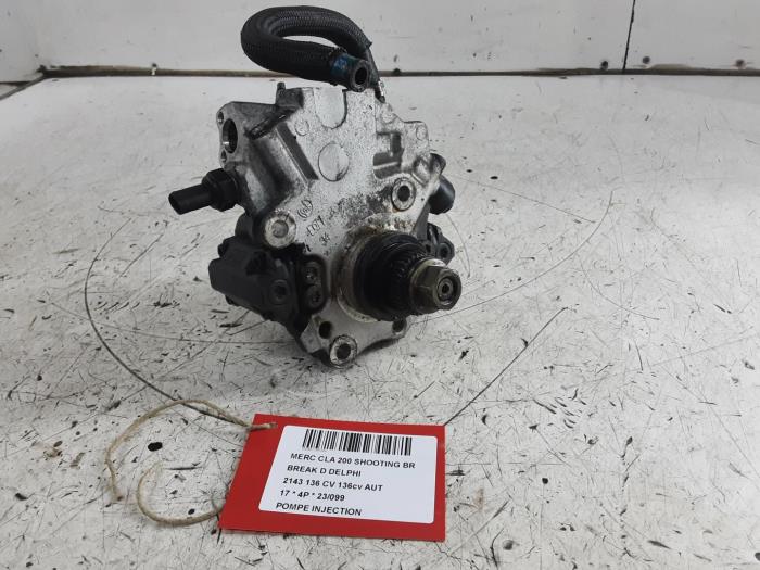 Begagnade Högtryckspump Mercedes CLA Pris € 300,00 Inklusive moms erbjuds av Collignon & Fils