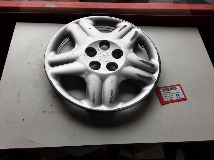 Używane Kolpak Toyota Avensis Cena € 9,99 Z VAT oferowane przez Collignon & Fils