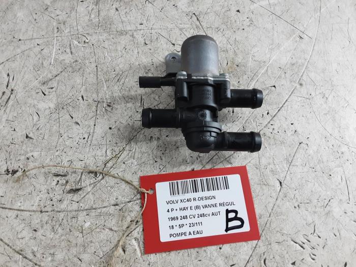 Begagnade Vattenpump Volvo XC40 Pris € 99,99 Inklusive moms erbjuds av Collignon & Fils