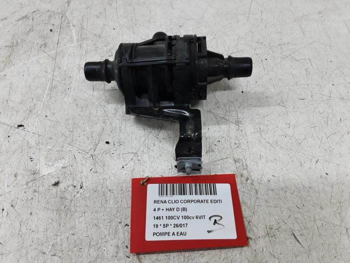Begagnade Vattenpump Renault Clio Pris € 50,00 Inklusive moms erbjuds av Collignon & Fils