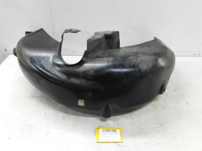 Usados Protector interno Renault Clio Precio € 40,00 IVA incluido ofrecido por Collignon & Fils