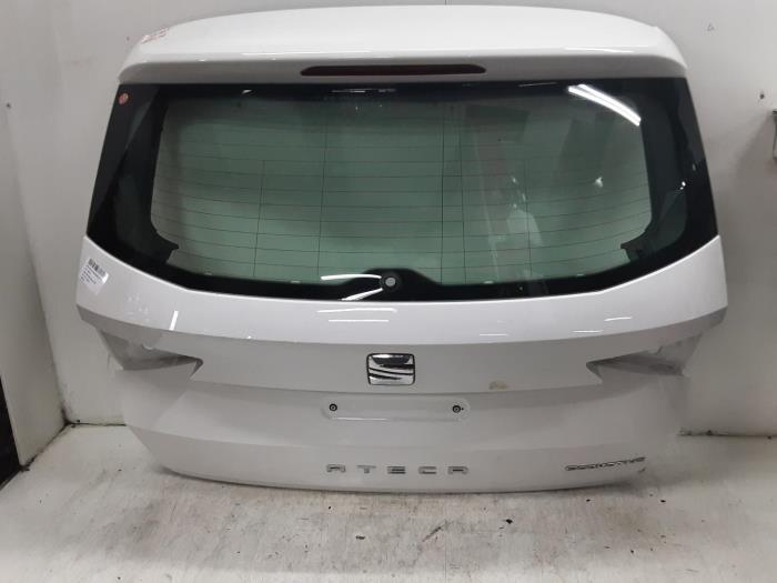 Używane Tylna klapa Seat Ateca Cena € 500,00 Z VAT oferowane przez Collignon & Fils