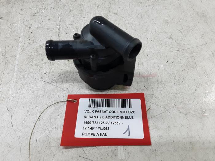 Begagnade Vattenpump Volkswagen Passat Pris € 50,00 Inklusive moms erbjuds av Collignon & Fils