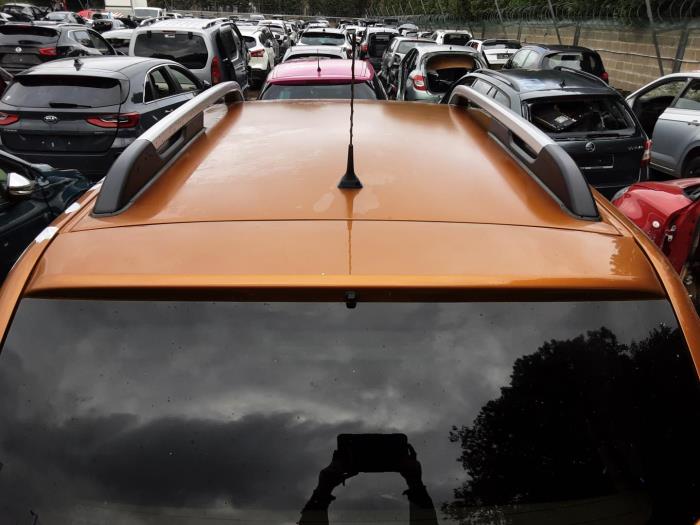 Używane Dach Dacia Duster Cena € 400,00 Z VAT oferowane przez Collignon & Fils