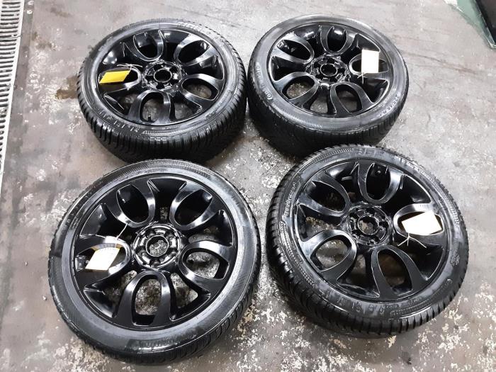 Gebrauchte Felgen Set Fiat 500 Preis € 300,00 Mit Mehrwertsteuer angeboten von Collignon & Fils