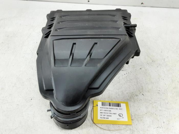 Begagnade Luftfilter Audi A3 Pris € 75,00 Inklusive moms erbjuds av Collignon & Fils