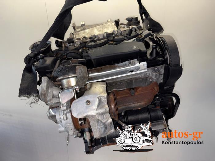 Engine from a Audi A6 Avant (C7) 2.0 TDI 16V 2017