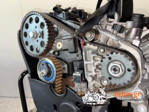 Engine from a Audi A6 Avant (C7) 2.0 TDI 16V 2017