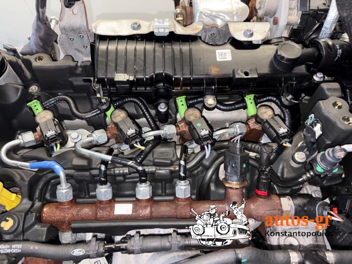 Motor van een Ford Transit 2.0 TDCi 16V Eco Blue 130 2020