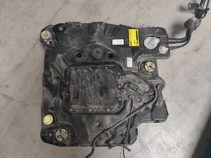 Gebrauchte Adblue Tank Opel Crossland (X) 1.5 CDTI 120 Preis € 544,50 Mit Mehrwertsteuer angeboten von SP Parts