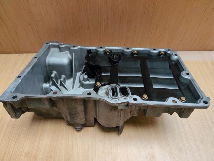 Gebrauchte Ölwanne Opel Astra J (PC6/PD6/PE6/PF6) Preis € 181,50 Mit Mehrwertsteuer angeboten von SP Parts