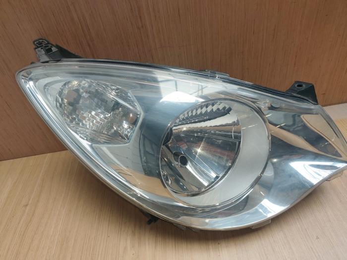 Używane Reflektor prawy Opel Agila (B) Cena € 151,25 Z VAT oferowane przez SP Parts