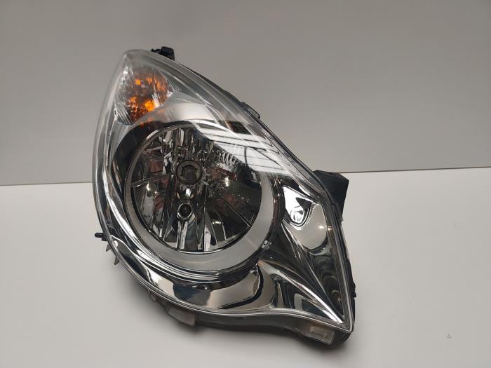 Używane Reflektor prawy Opel Agila Mk.II (B) 1.2 16V Twinport Cena € 121,00 Z VAT oferowane przez SP Parts