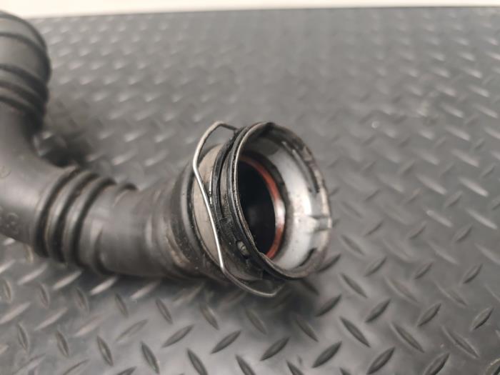 Usagé Tube intercooler Opel Astra J (PC6/PD6/PE6/PF6) 1.7 CDTi 16V 110 Prix € 121,00 Prix TTC proposé par SP Parts