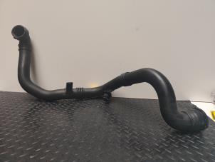 Intercooler Rohr van een Opel Astra K 1.4 Turbo 16V 2016