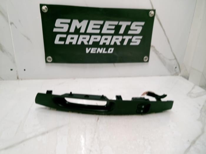 Usados Interruptor combinado de ventanillas Kia Picanto (BA) 1.1 12V Precio € 25,00 Norma de margen ofrecido por Smeets Autos Venlo