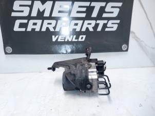 Bloc ABS d'un Saab 9-3 II Sport Sedan (YS3F) 1.8t 16V 2005