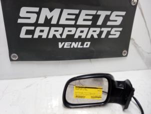 Usados Retrovisor externo derecha Peugeot 307 CC (3B) 2.0 16V Precio € 14,94 Norma de margen ofrecido por Smeets Autos Venlo