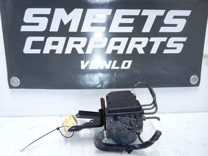 Begagnade ABS-pump Toyota Aygo (B10) 1.0 12V VVT-i Pris € 19,94 Marginaltabell erbjuds av Smeets Autos Venlo