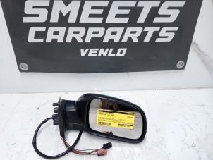Usados Retrovisor externo derecha Peugeot 307 CC (3B) 2.0 16V Precio € 14,94 Norma de margen ofrecido por Smeets Autos Venlo