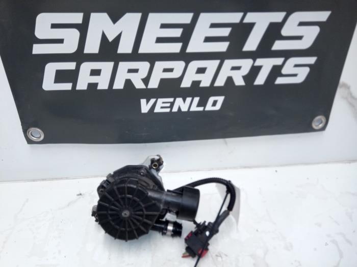 Begagnade EGR-pump Peugeot 307 CC (3B) 2.0 16V Pris € 99,98 Marginaltabell erbjuds av Smeets Autos Venlo