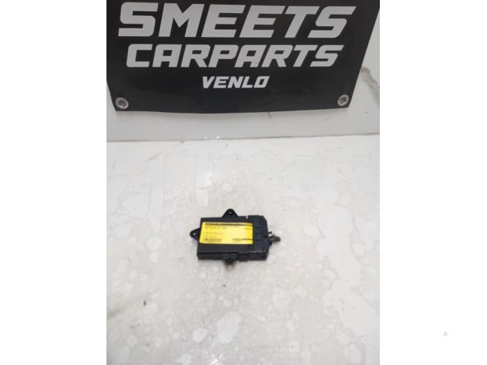 Używane Modul centralnego zamka Opel Signum (F48) 2.2 DGI 16V Cena € 14,94 Procedura marży oferowane przez Smeets Autos Venlo