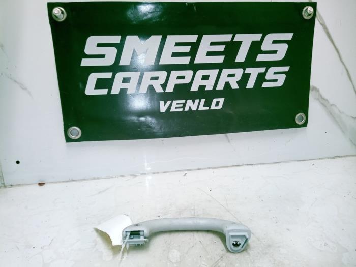 Begagnade Handtag Skoda Octavia Combi (1Z5) 1.2 TSI Pris € 7,94 Marginaltabell erbjuds av Smeets Autos Venlo
