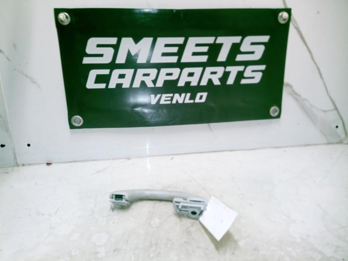 Begagnade Handtag Skoda Octavia Combi (1Z5) 1.2 TSI Pris € 7,94 Marginaltabell erbjuds av Smeets Autos Venlo