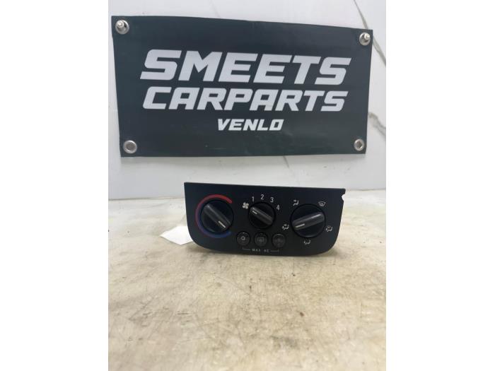 Begagnade Värmekontrollpanel Opel Corsa C (F08/68) 1.2 16V Pris € 29,99 Marginaltabell erbjuds av Smeets Autos Venlo