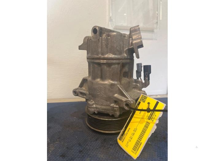 Gebrauchte Klimapumpe Renault Clio II (BB/CB) 1.4 Preis € 124,99 Margenregelung angeboten von Smeets Autos Venlo