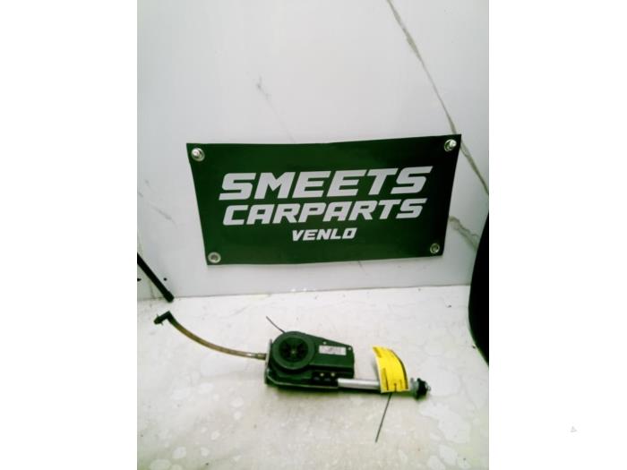 Używane Antena Mazda MX-5 (NB18/35/8C) 1.6i 16V Cena € 70,00 Procedura marży oferowane przez Smeets Autos Venlo