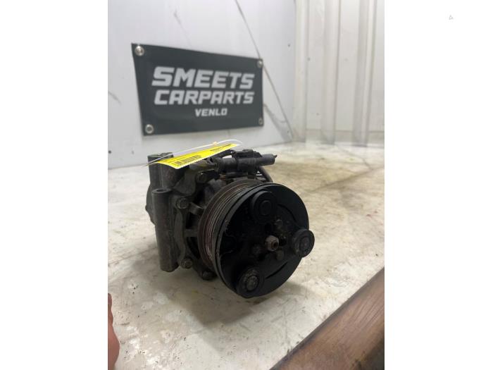 Usagé Compresseur de clim Ford Ka I 1.6i SportKa Prix € 44,94 Règlement à la marge proposé par Smeets Autos Venlo