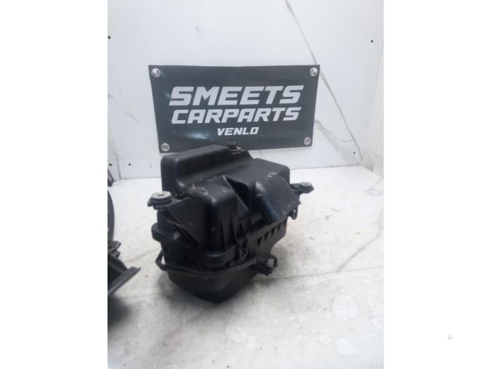 Begagnade Luftfilterhus Mazda MX-5 (NB18/35/8C) 1.6i 16V Pris € 34,94 Marginaltabell erbjuds av Smeets Autos Venlo