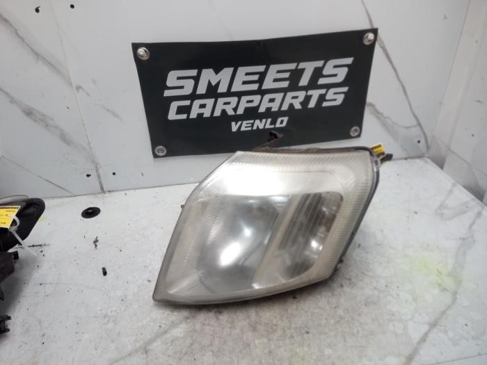Używane Reflektor prawy Citroen C2 (JM) Cena € 39,99 Procedura marży oferowane przez Smeets Autos Venlo