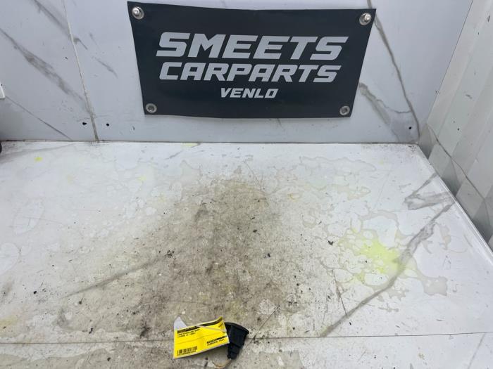 Usados Interruptor combinado de ventanillas Citroen C2 (JM) Precio € 14,99 Norma de margen ofrecido por Smeets Autos Venlo