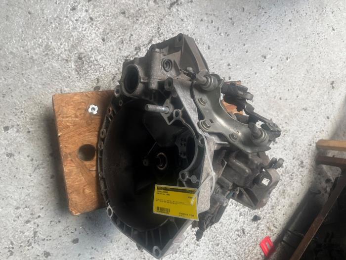Usagé Boîte de vitesse Ford Ka I 1.6i SportKa Prix € 224,99 Règlement à la marge proposé par Smeets Autos Venlo