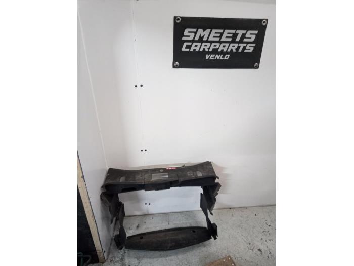Begagnade Front Suzuki Alto 1.0 12V Pris € 74,99 Marginaltabell erbjuds av Smeets Autos Venlo
