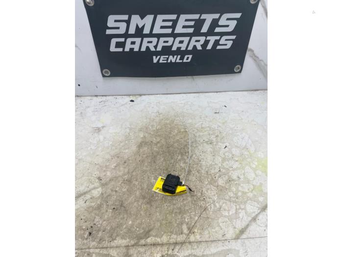 Begagnade Regnsensor Volkswagen Polo V (6R) 1.2 TDI 12V BlueMotion Pris € 8,99 Marginaltabell erbjuds av Smeets Autos Venlo