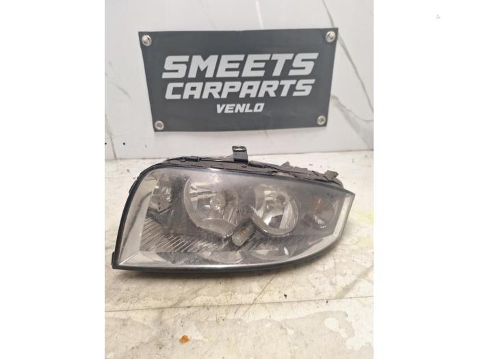 Używane Reflektor lewy Audi A2 (8Z0) Cena € 39,99 Procedura marży oferowane przez Smeets Autos Venlo