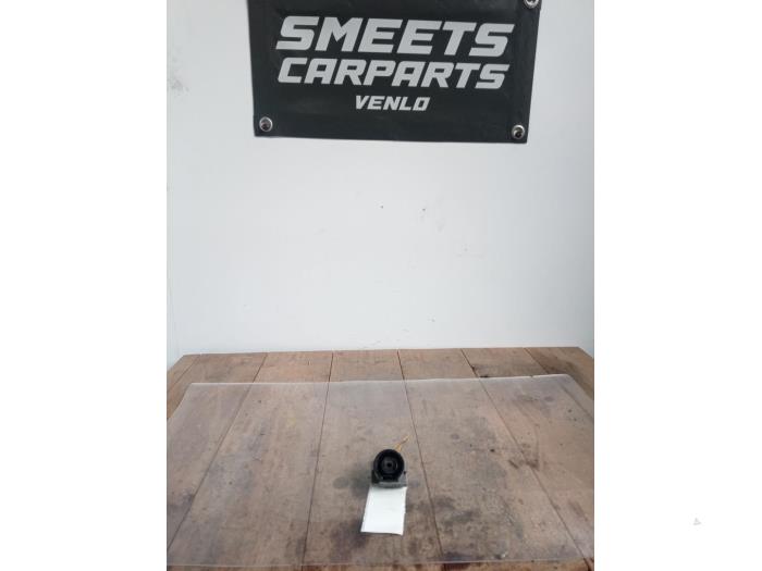 Ignition switch contact