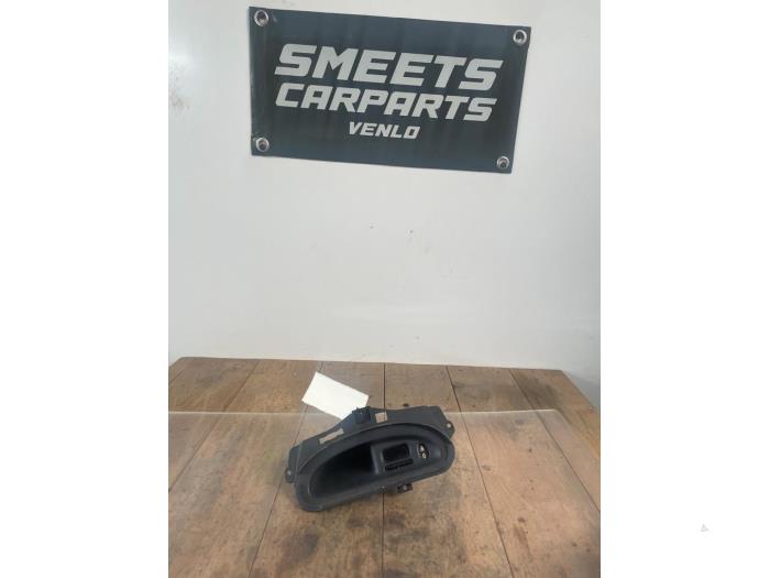 Begagnade Innerdisplay Renault Megane Break/Grandtour (KA) 1.6 16V RXE,RXT Pris € 26,99 Marginaltabell erbjuds av Smeets Autos Venlo