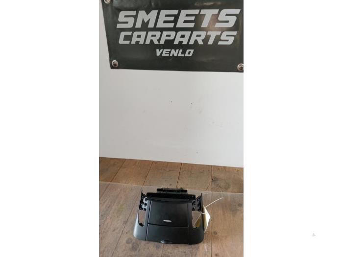 Begagnade Askkopp, fram Kia Cee'd (EDB5) 1.6 CVVT 16V Pris € 21,99 Marginaltabell erbjuds av Smeets Autos Venlo