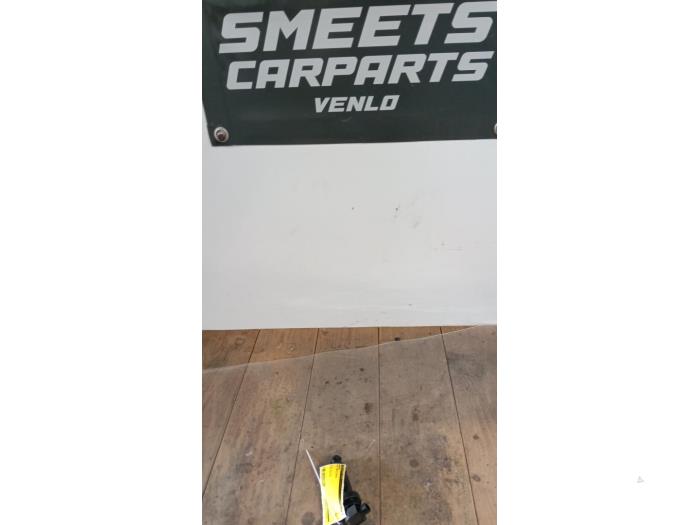 Gebrauchte Zündspule Kia Cee'd (EDB5) 1.6 CVVT 16V Preis € 9,99 Margenregelung angeboten von Smeets Autos Venlo