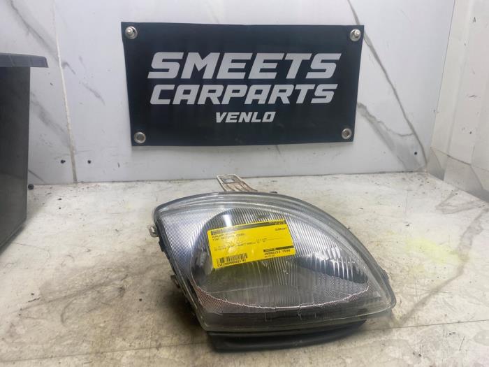 Używane Reflektor prawy Fiat Seicento (187) 1.1 SPI Sporting Cena € 24,95 Procedura marży oferowane przez Smeets Autos Venlo