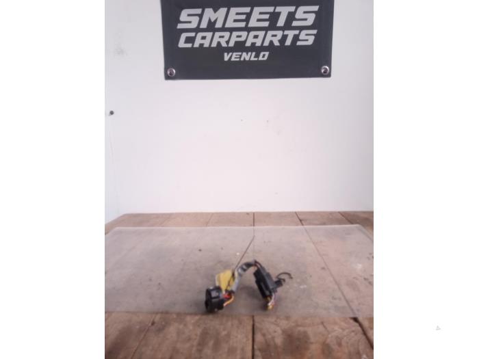 Ignition switch contact