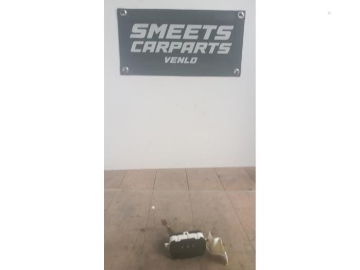 Begagnade Innerdisplay Chevrolet Aveo (250) 1.2 16V Pris € 12,00 Marginaltabell erbjuds av Smeets Autos Venlo