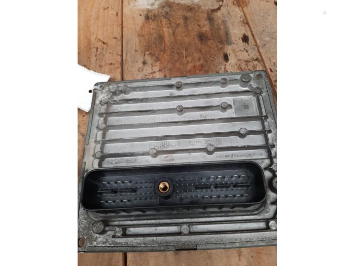 Used Engine management computer Ford Fiesta 5 (JD/JH) 1.3 Price € 99,99 Margin scheme offered by Smeets Autos Venlo
