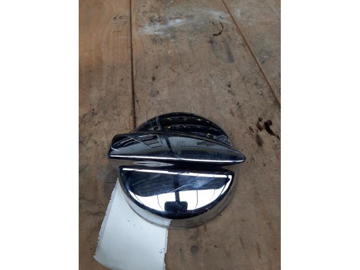 Begagnade Tanklucka BMW Mini (R50/53) 1.6 16V Cooper S Pris € 19,99 Marginaltabell erbjuds av Smeets Autos Venlo