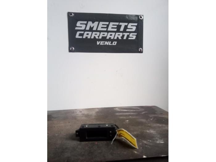 Begagnade Innerdisplay Opel Corsa D 1.0 Pris € 9,99 Marginaltabell erbjuds av Smeets Autos Venlo
